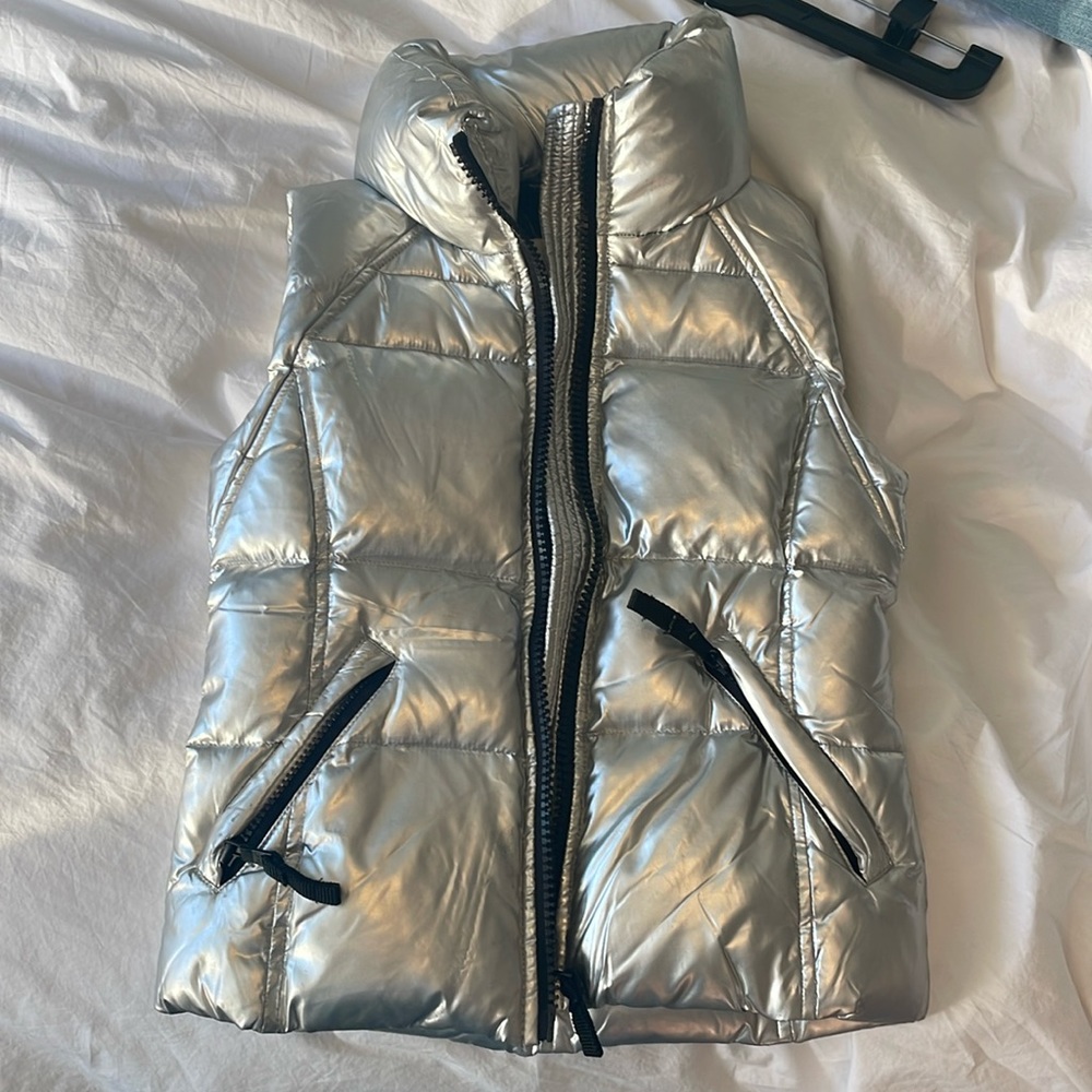 Sam shiny silver vest